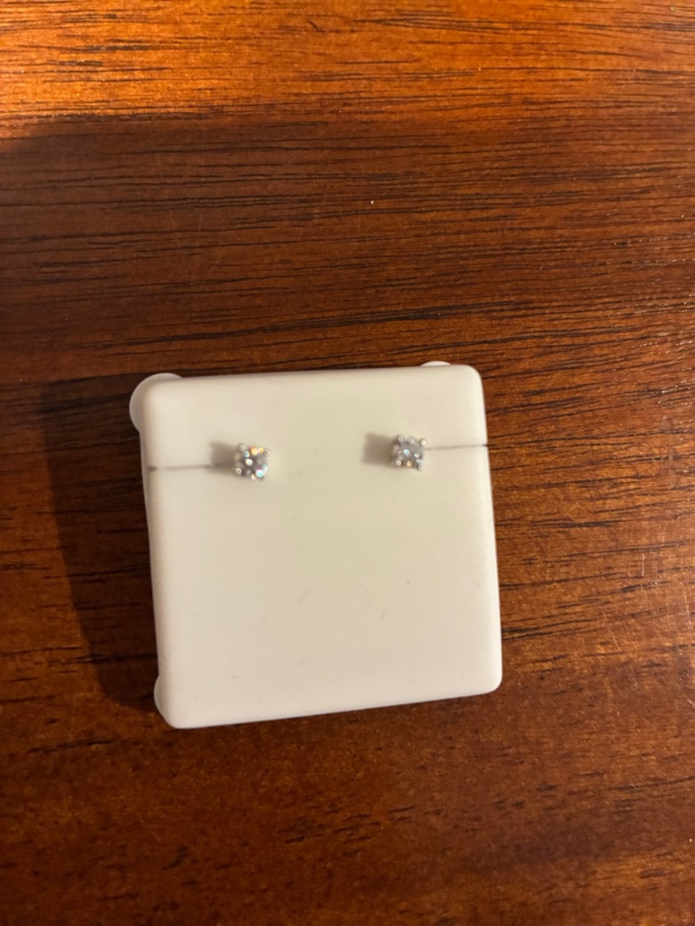 Silver moissanite studs